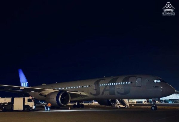 Scandinavian Airlines plane makes emergency landing in Baku