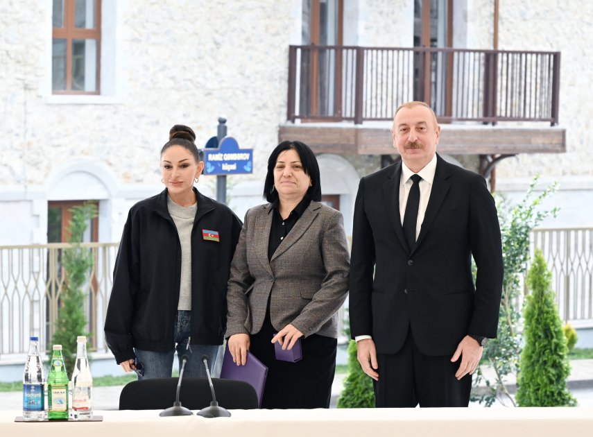 President Ilham Aliyev, First Lady Mehriban Aliyeva attend opening of first residential complex, meet with residents in Shusha (PHOTO/VIDEO)