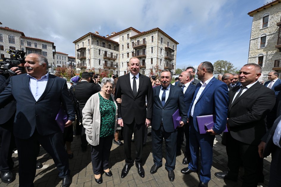 President Ilham Aliyev, First Lady Mehriban Aliyeva attend opening of first residential complex, meet with residents in Shusha (PHOTO/VIDEO)