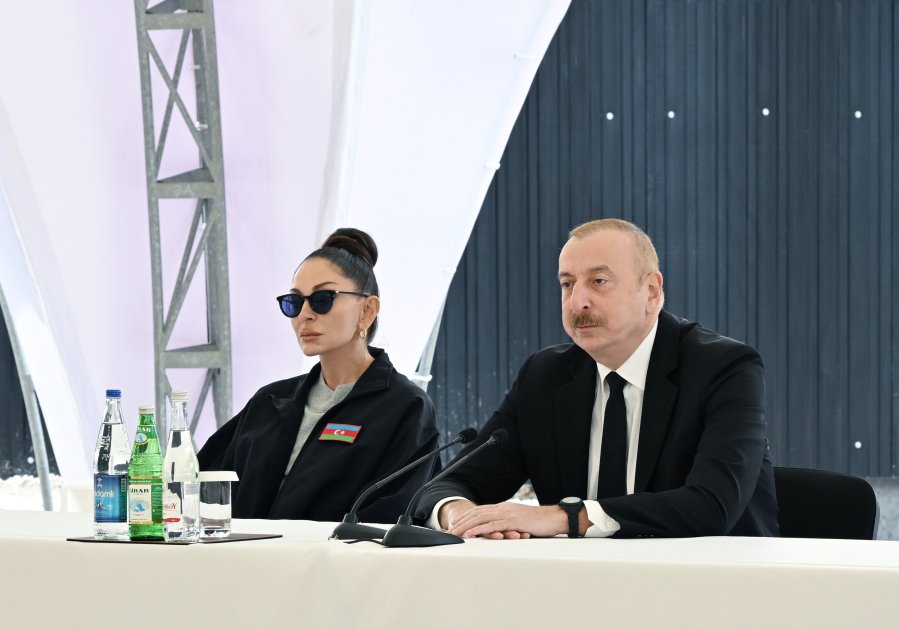 President Ilham Aliyev, First Lady Mehriban Aliyeva attend opening of first residential complex, meet with residents in Shusha (PHOTO/VIDEO)