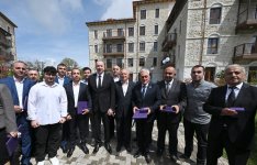 President Ilham Aliyev, First Lady Mehriban Aliyeva attend opening of first residential complex, meet with residents in Shusha (PHOTO/VIDEO)