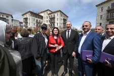 President Ilham Aliyev, First Lady Mehriban Aliyeva attend opening of first residential complex, meet with residents in Shusha (PHOTO/VIDEO)