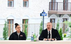 President Ilham Aliyev, First Lady Mehriban Aliyeva attend opening of first residential complex, meet with residents in Shusha (PHOTO/VIDEO)