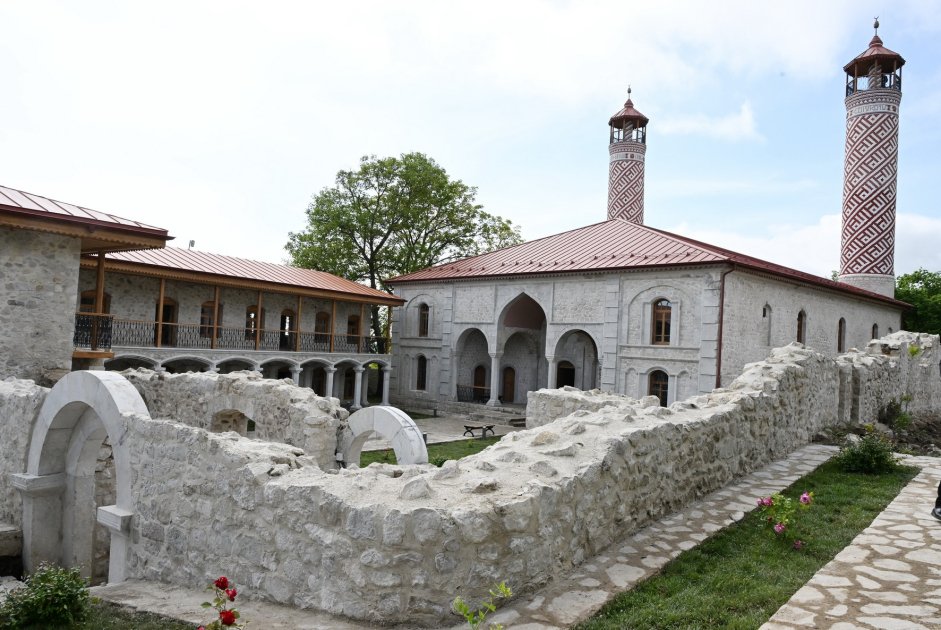 President Ilham Aliyev, First Lady Mehriban Aliyeva review ongoing restoration work at Ashaghi Govhar Agha Mosque in Shusha (PHOTO/VIDEO)