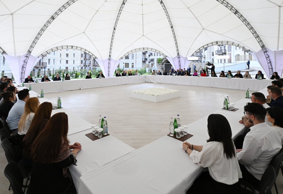 President Ilham Aliyev, First Lady Mehriban Aliyeva attend opening of first residential complex, meet with residents in Shusha (PHOTO/VIDEO)