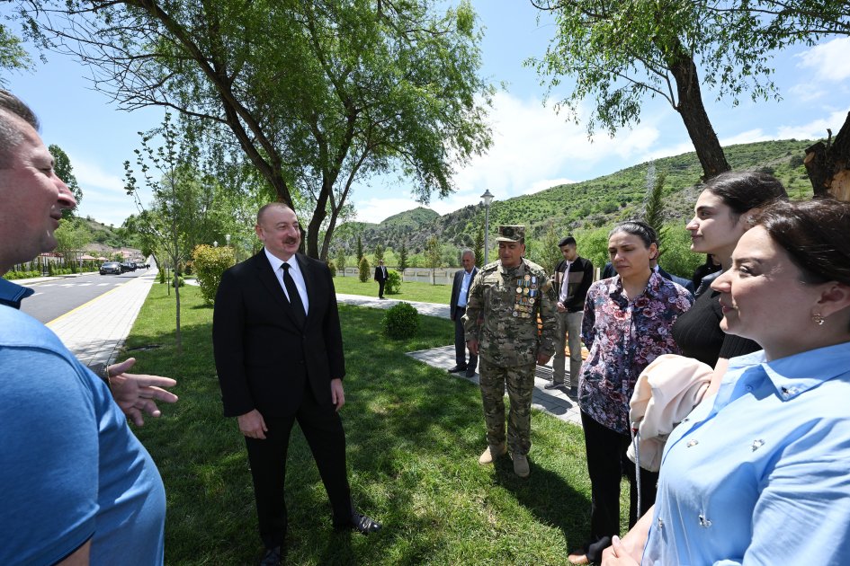 President Ilham Aliyev meets with Sus village natives (PHOTO/VIDEO)