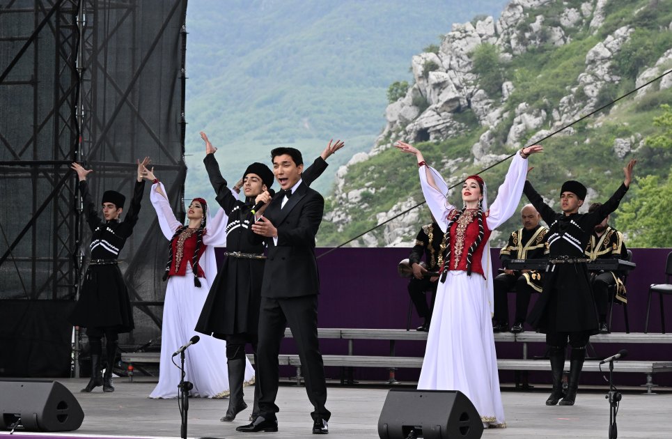 President Ilham Aliyev, First Lady Mehriban Aliyeva attend opening of 7th Kharibulbul Int'l Music Festival in Shusha (PHOTO/VIDEO)