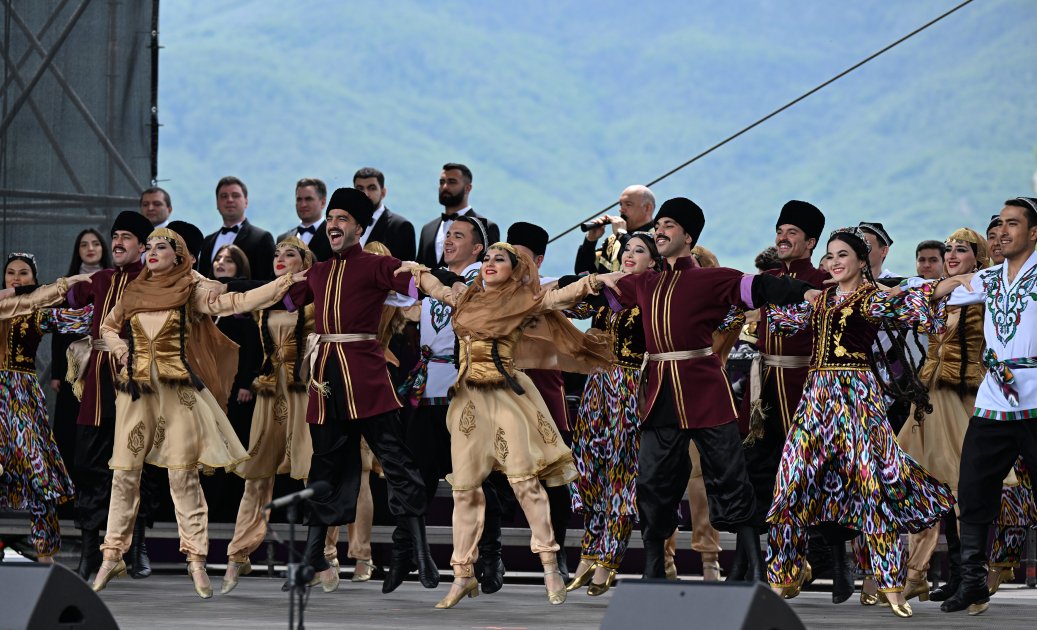 President Ilham Aliyev, First Lady Mehriban Aliyeva attend opening of 7th Kharibulbul Int'l Music Festival in Shusha (PHOTO/VIDEO)