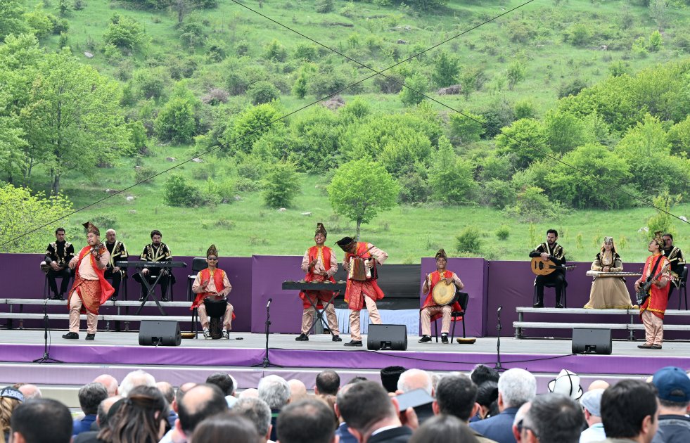 President Ilham Aliyev, First Lady Mehriban Aliyeva attend opening of 7th Kharibulbul Int'l Music Festival in Shusha (PHOTO/VIDEO)