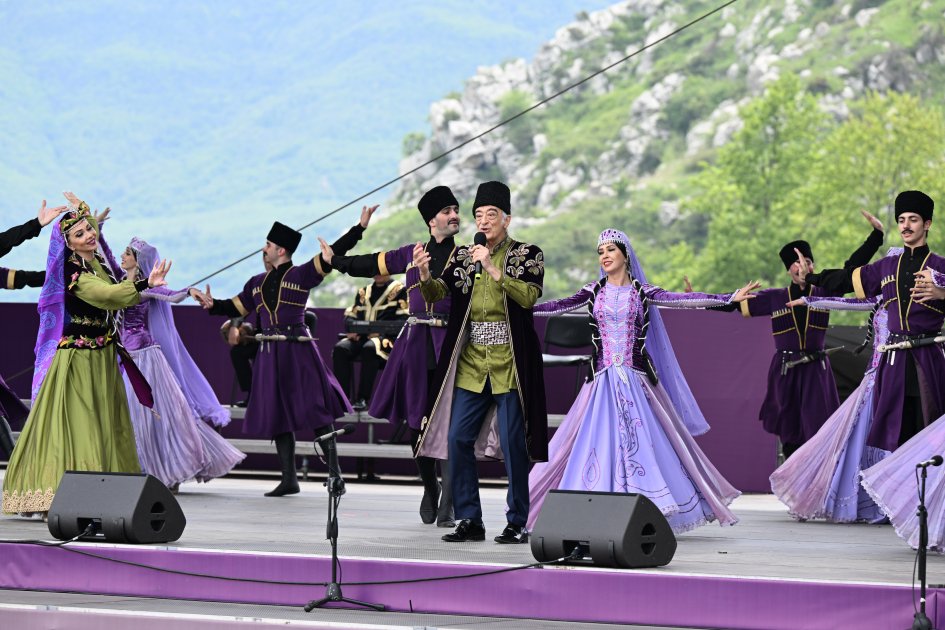 President Ilham Aliyev, First Lady Mehriban Aliyeva attend opening of 7th Kharibulbul Int'l Music Festival in Shusha (PHOTO/VIDEO)