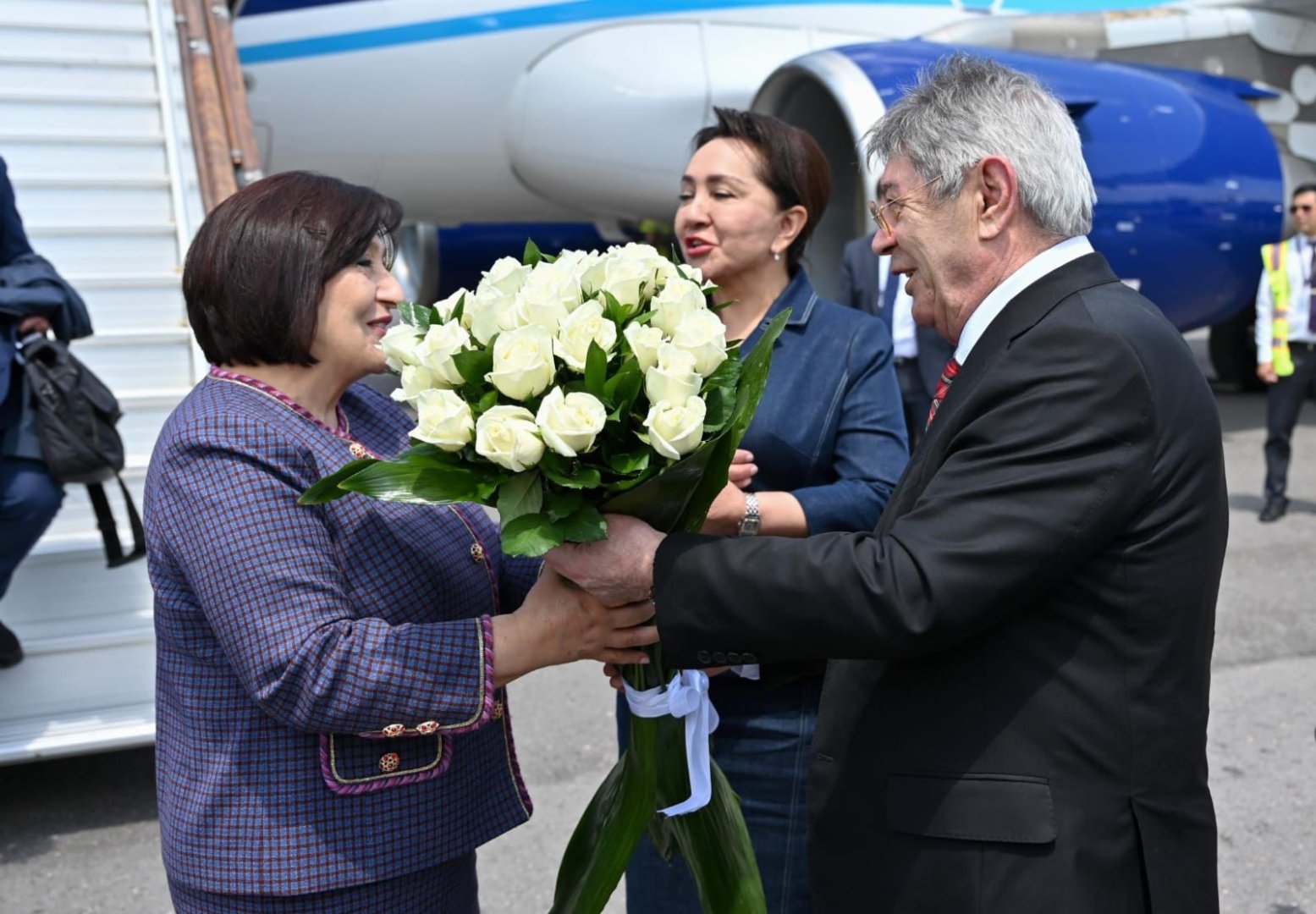 Azerbaijan's Parliament Speaker embarks on working visit to Uzbekistan (PHOTO)