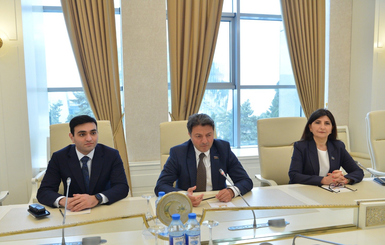 Azerbaijani parliament hosts meeting with European MP (PHOTO)