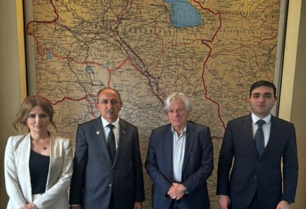 EU Parliament member describes woes of Western Azerbaijanis as historical tragedy (PHOTO)