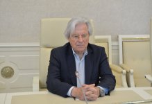 Azerbaijani parliament hosts meeting with European MP (PHOTO)
