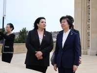 Delegation of Chinese People's Political Consultative Conference visits tomb of Great Leader Heydar Aliyev, Alley of Martyrs (PHOTO)
