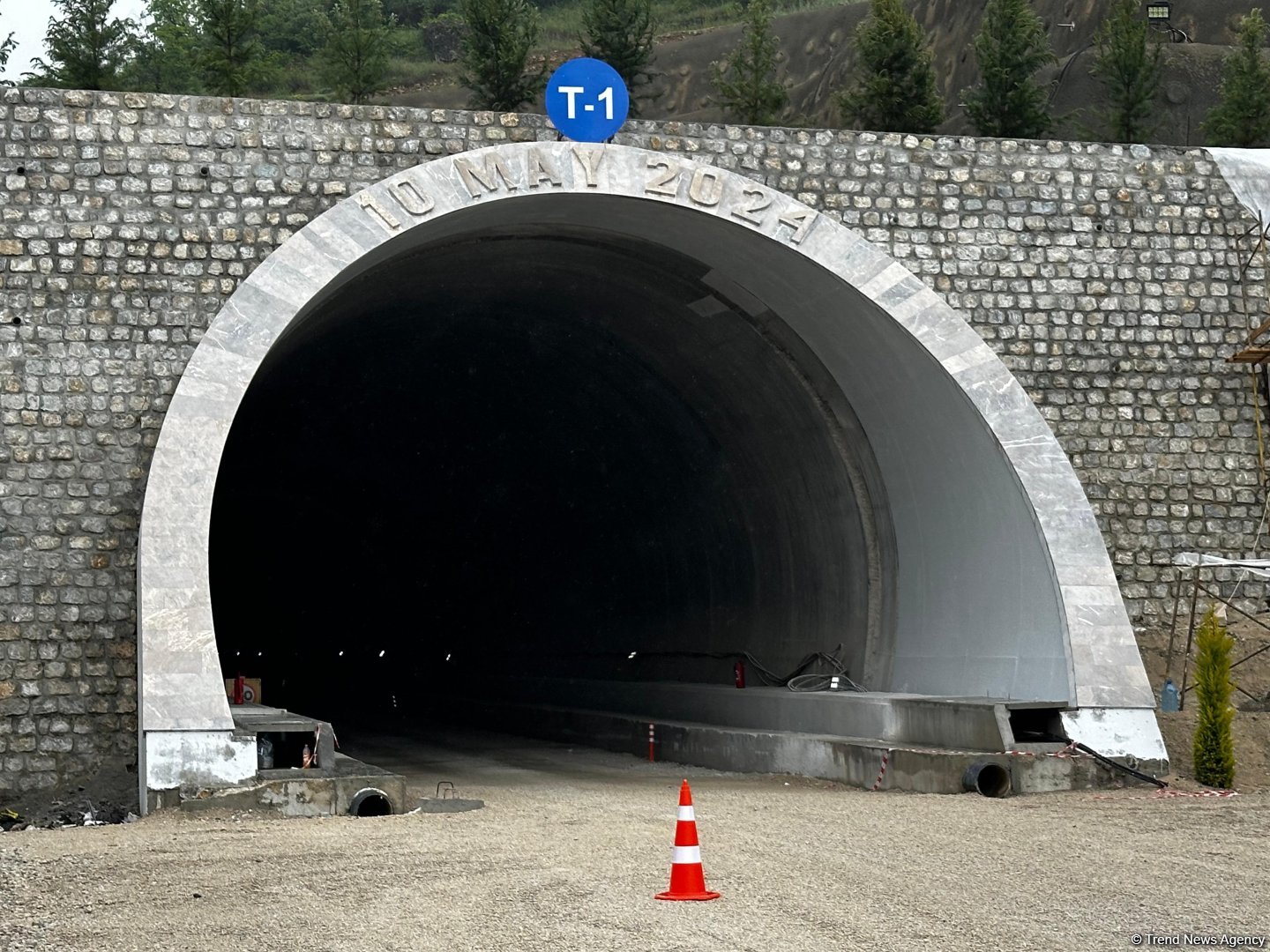 Media reps view Azerbaijan's Ahmadbayli-Fuzuli-Shusha highway building progress (PHOTO)