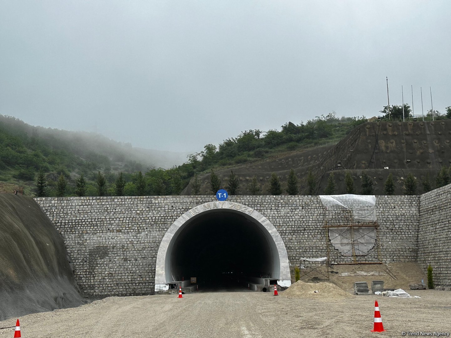 Media reps view Azerbaijan's Ahmadbayli-Fuzuli-Shusha highway building progress (PHOTO)