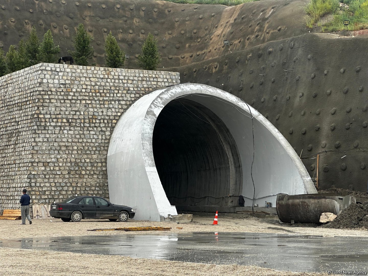 Media reps view Azerbaijan's Ahmadbayli-Fuzuli-Shusha highway building progress (PHOTO)