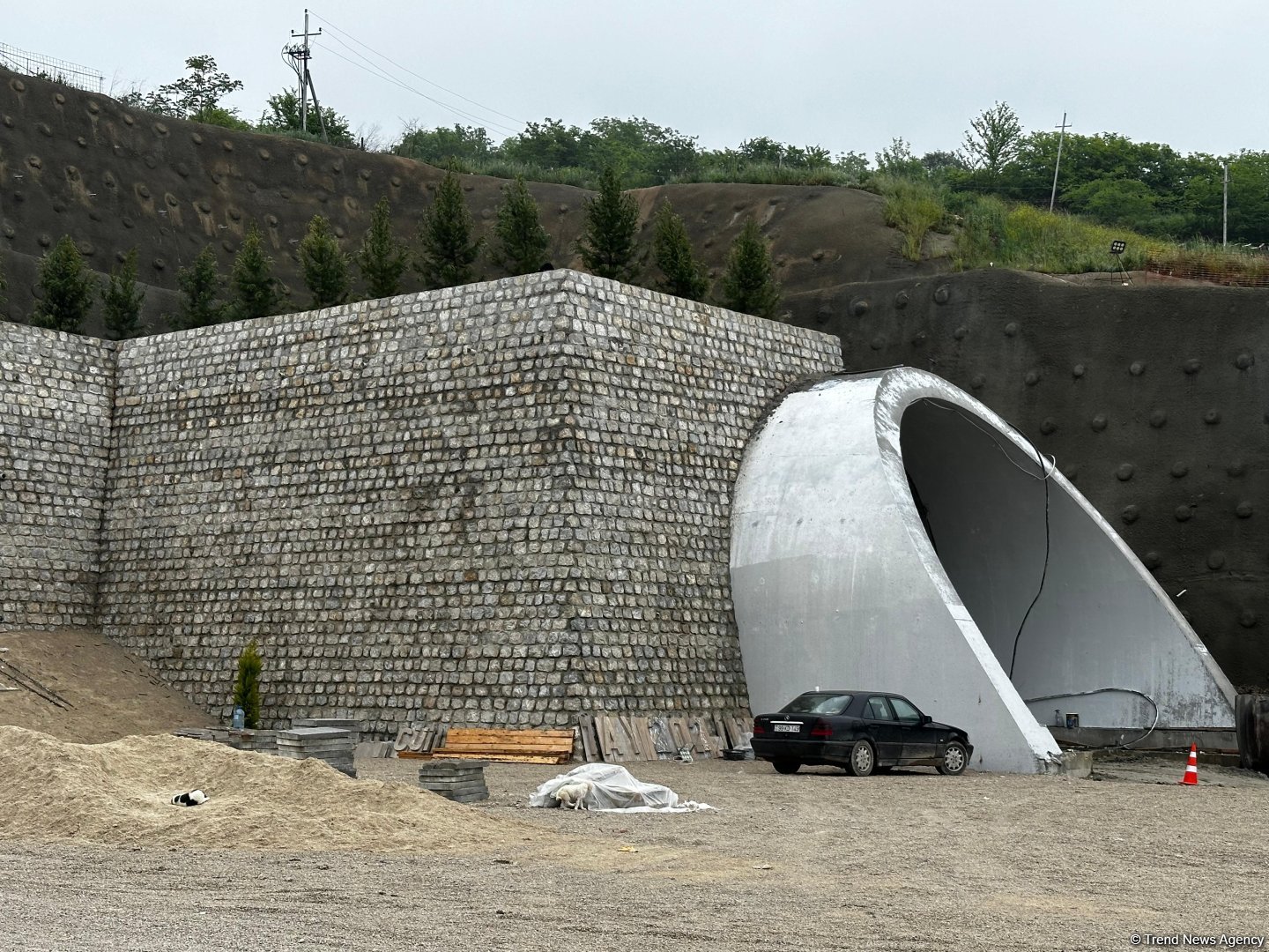 Media reps view Azerbaijan's Ahmadbayli-Fuzuli-Shusha highway building progress (PHOTO)