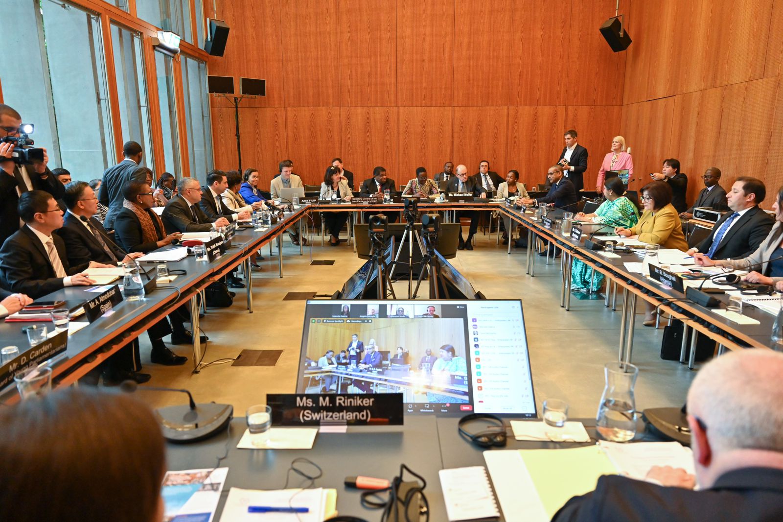 Azerbaijani parliament head joins World Conference of Parliament Speakers session