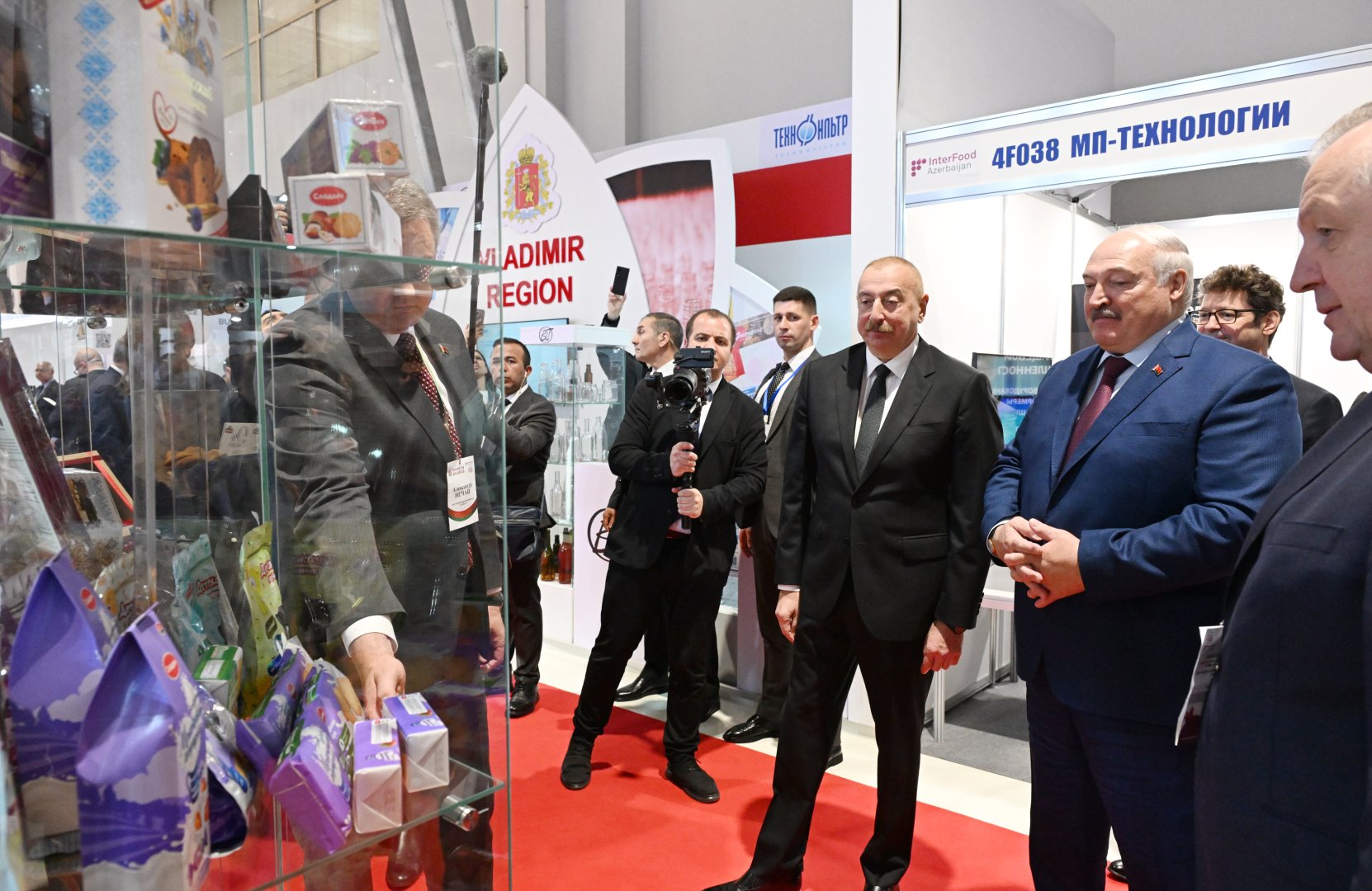 President Ilham Aliyev, President of Belarus familiarized themselves with Caspian Agro and InterFood Azerbaijan exhibitions (PHOTO/VIDEO)