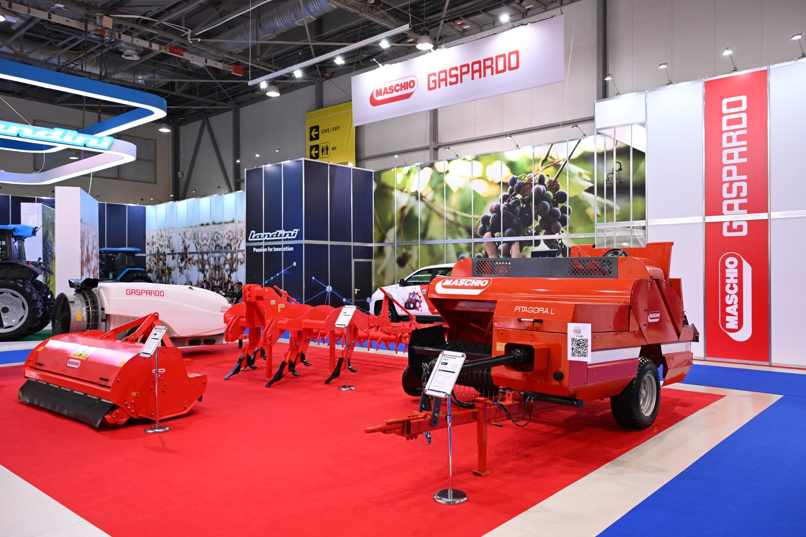 President Ilham Aliyev, President of Belarus familiarized themselves with Caspian Agro and InterFood Azerbaijan exhibitions (PHOTO/VIDEO)
