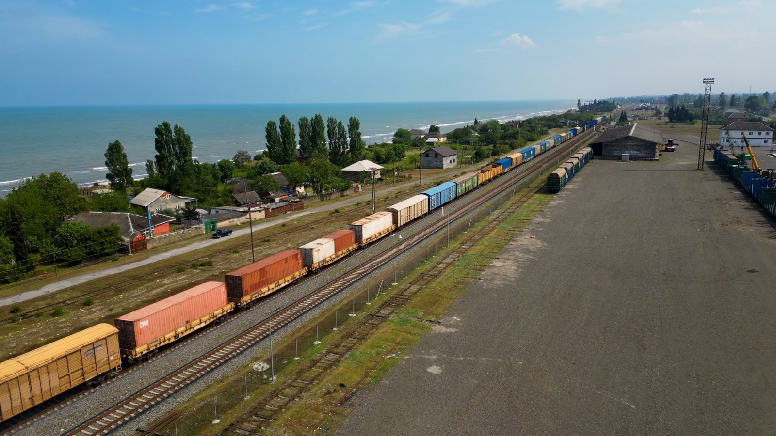 Azerbaijan plays important role in int'l transport corridors - expert