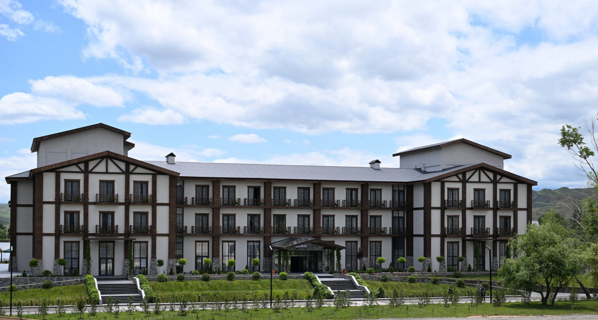 President Ilham Aliyev, First Lady Mehriban Aliyeva participate in opening of Aghali hotel in Zangilan district (PHOTO/VIDEO)