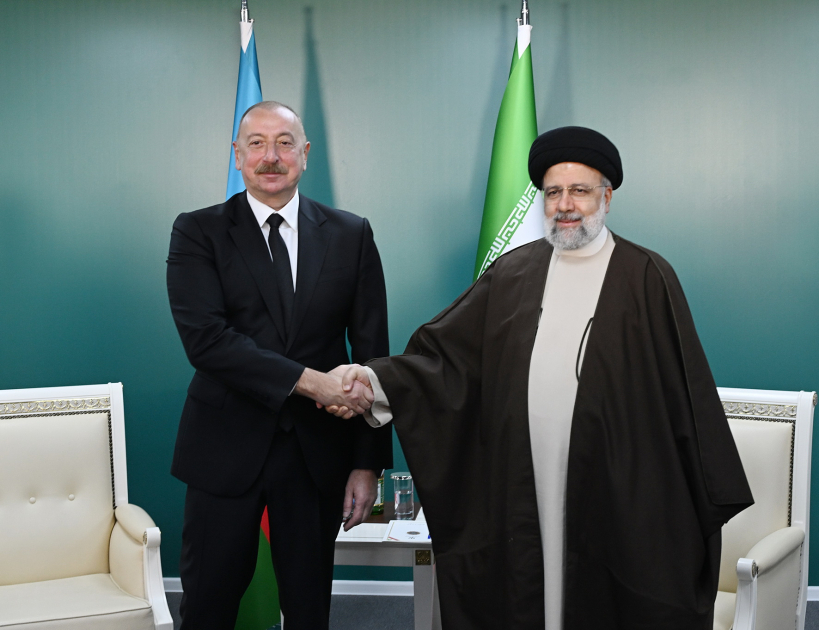 President Ilham Aliyev, President Ebrahim Raisi hold meeting in the presence of delegations (PHOTO)