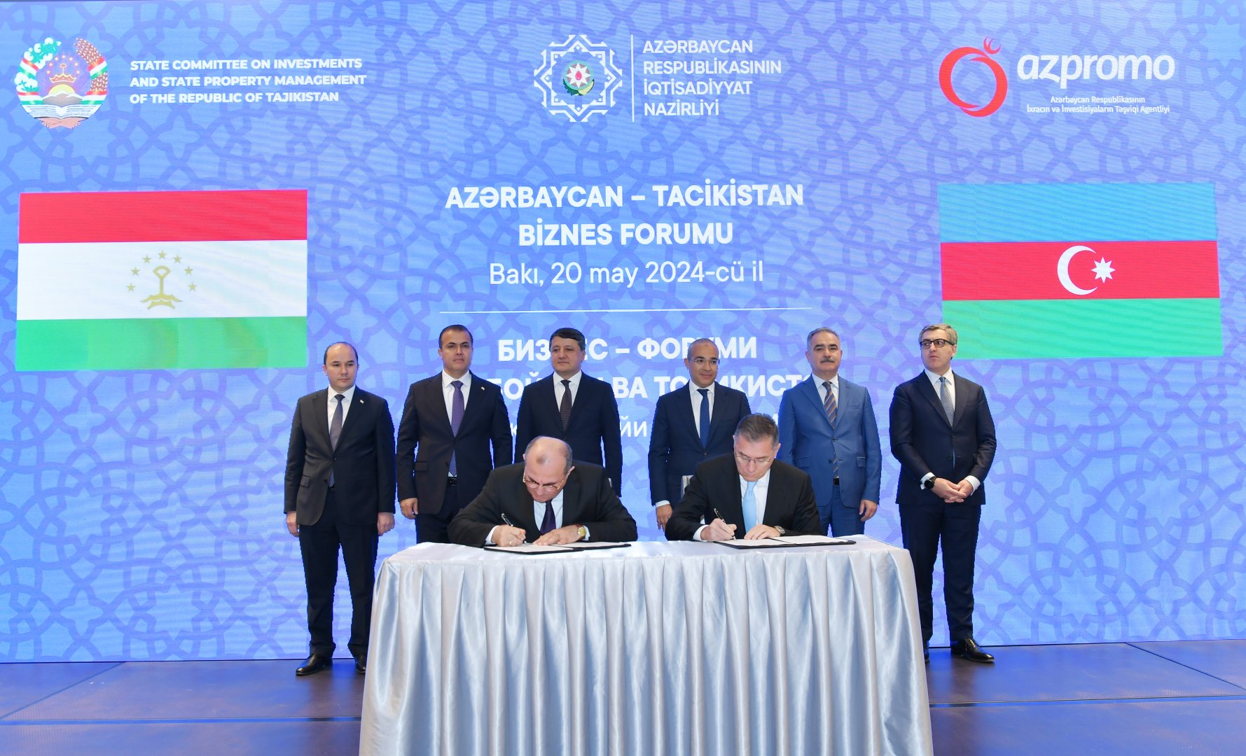 Tajikistan, Azerbaijan sign number of documents on cooperation (PHOTO)