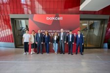 Bakcell CEO met students of the Heydar Aliyev Modern Educational Complex (PHOTO)
