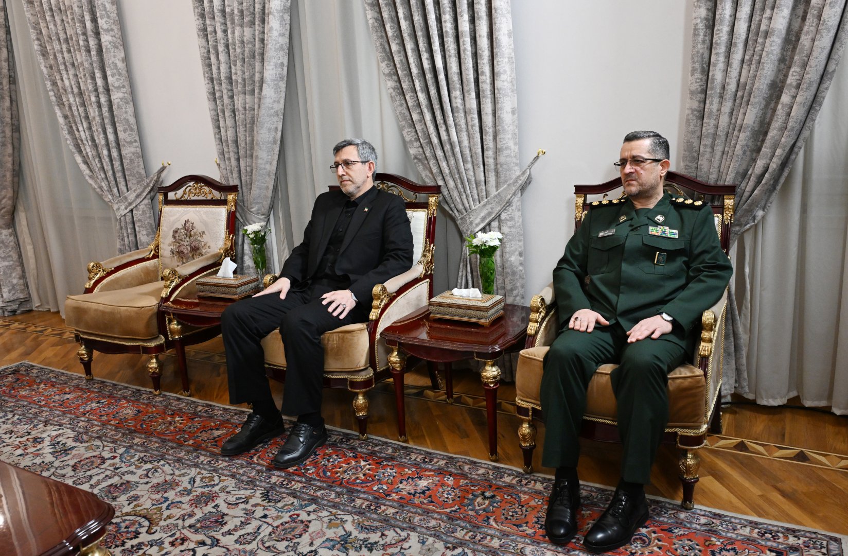 President Ilham Aliyev visits Embassy of Iran in Azerbaijan, offers his condolences over death of Iranian President and other individuals in helicopter crash (PHOTO/VIDEO)
