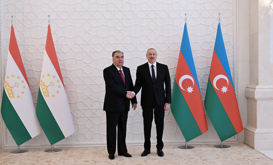 Baku hosts official welcome ceremony for President of Tajikistan (PHOTO)
