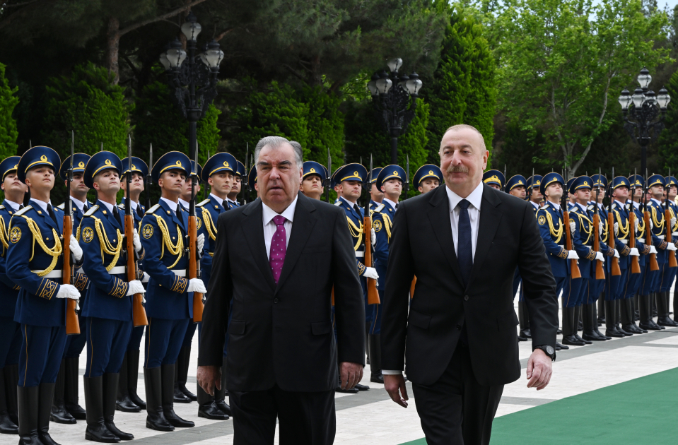 Baku hosts official welcome ceremony for President of Tajikistan (PHOTO)