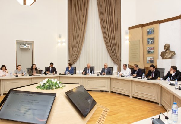 Azerbaijan mulls over national electric mobility plan development progress
