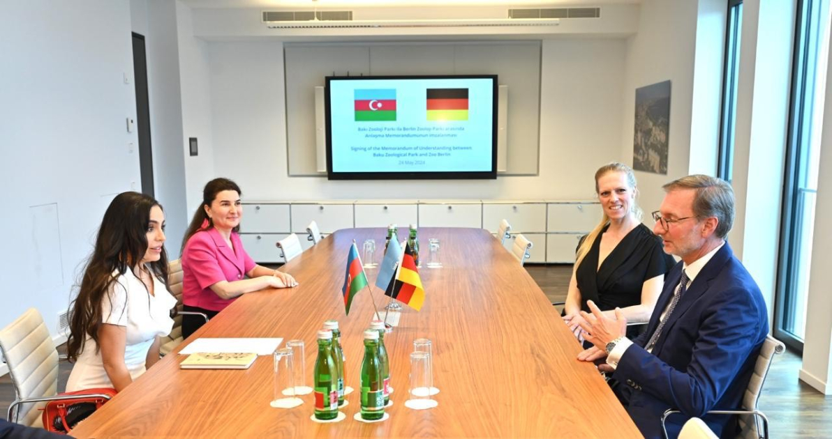 Heydar Aliyev Foundation VP Leyla Aliyeva attends Berlin event dealing with bison reintroduction (PHOTO)