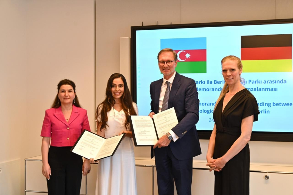 Heydar Aliyev Foundation VP Leyla Aliyeva attends Berlin event dealing with bison reintroduction (PHOTO)