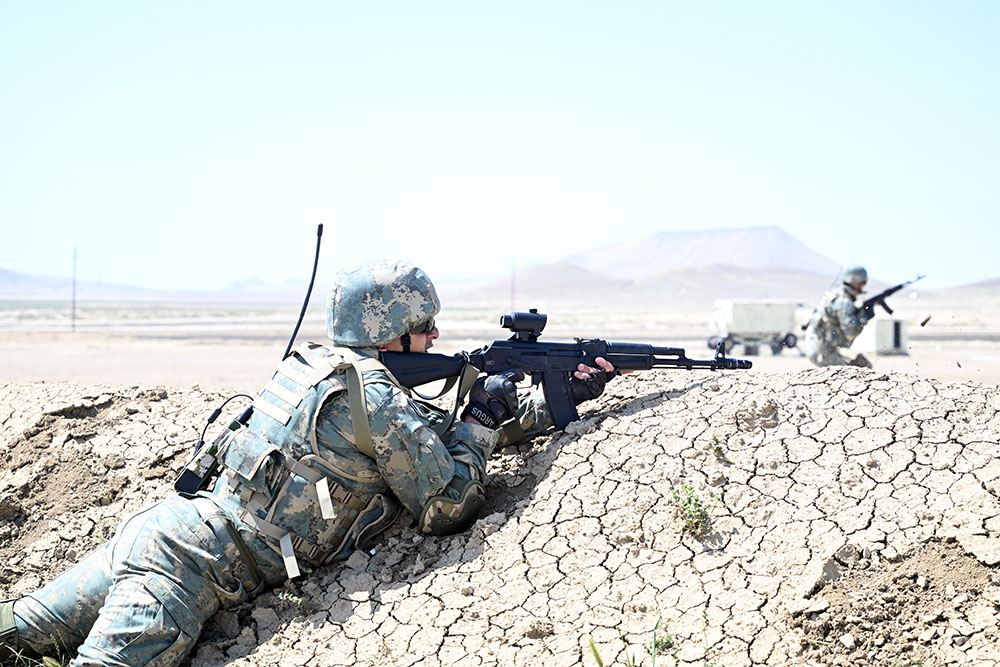 Azerbaijani Defense Ministry presents review of events of last week (VIDEO)