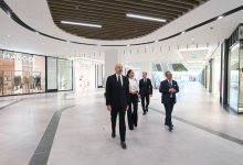 President Ilham Aliyev, First Lady Mehriban Aliyeva participate in presentation of Crescent Bay project and opening of Crescent Mall (PHOTO/VIDEO)