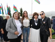 President Ilham Aliyev, First Lady Mehriban Aliyeva meet residents who relocated to Khojaly city (PHOTO/VIDEO)