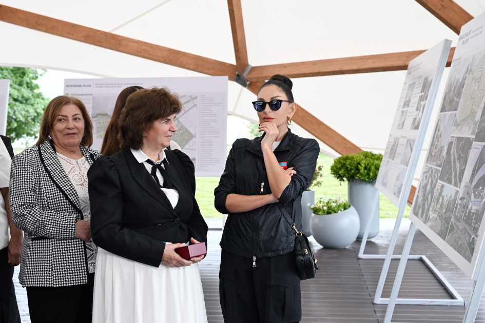 President Ilham Aliyev, First Lady Mehriban Aliyeva meet residents who relocated to Khojaly city (PHOTO/VIDEO)