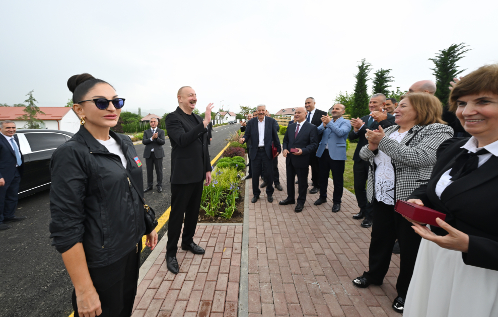 President Ilham Aliyev, First Lady Mehriban Aliyeva meet residents who relocated to Khojaly city (PHOTO/VIDEO)