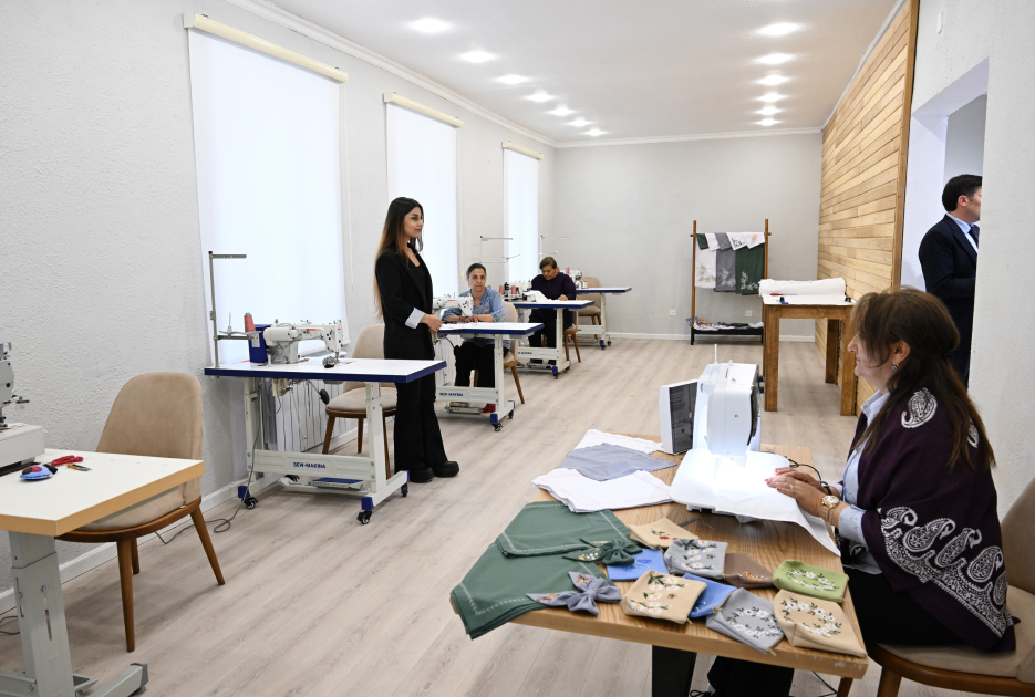 President Ilham Aliyev, First Lady Mehriban Aliyeva meet residents who relocated to Khojaly city (PHOTO/VIDEO)