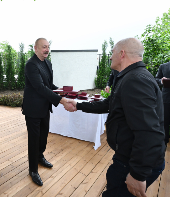 President Ilham Aliyev, First Lady Mehriban Aliyeva meet residents who relocated to Khojaly city (PHOTO/VIDEO)