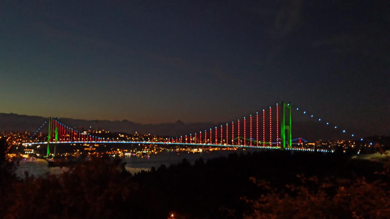 Istanbul, painted in colors of Azerbaijani flag, looks even more beautiful this night - Turkish minister (PHOTO)