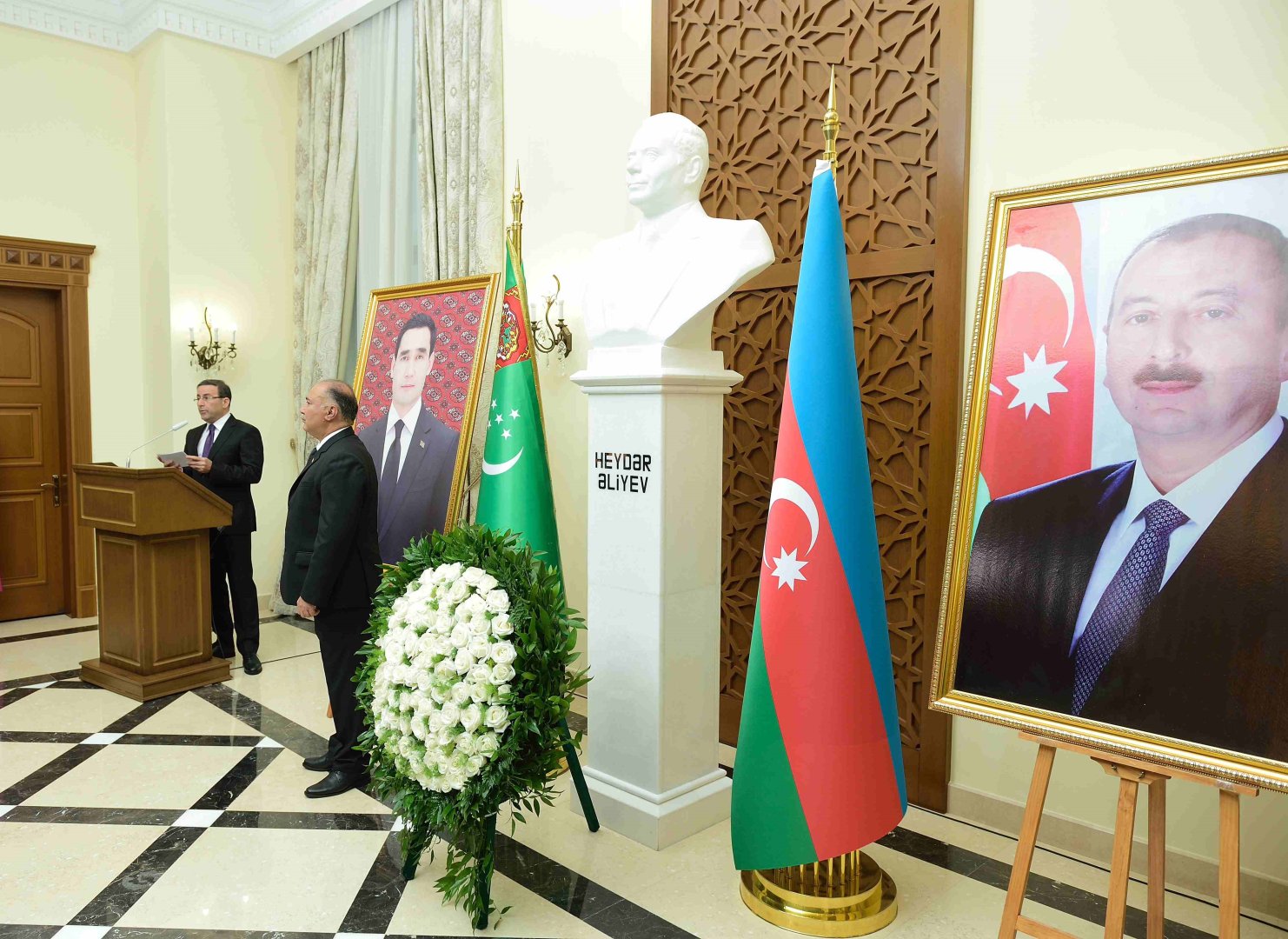 Azerbaijan's Independence Day celebrated in Turkmenistan (PHOTO)