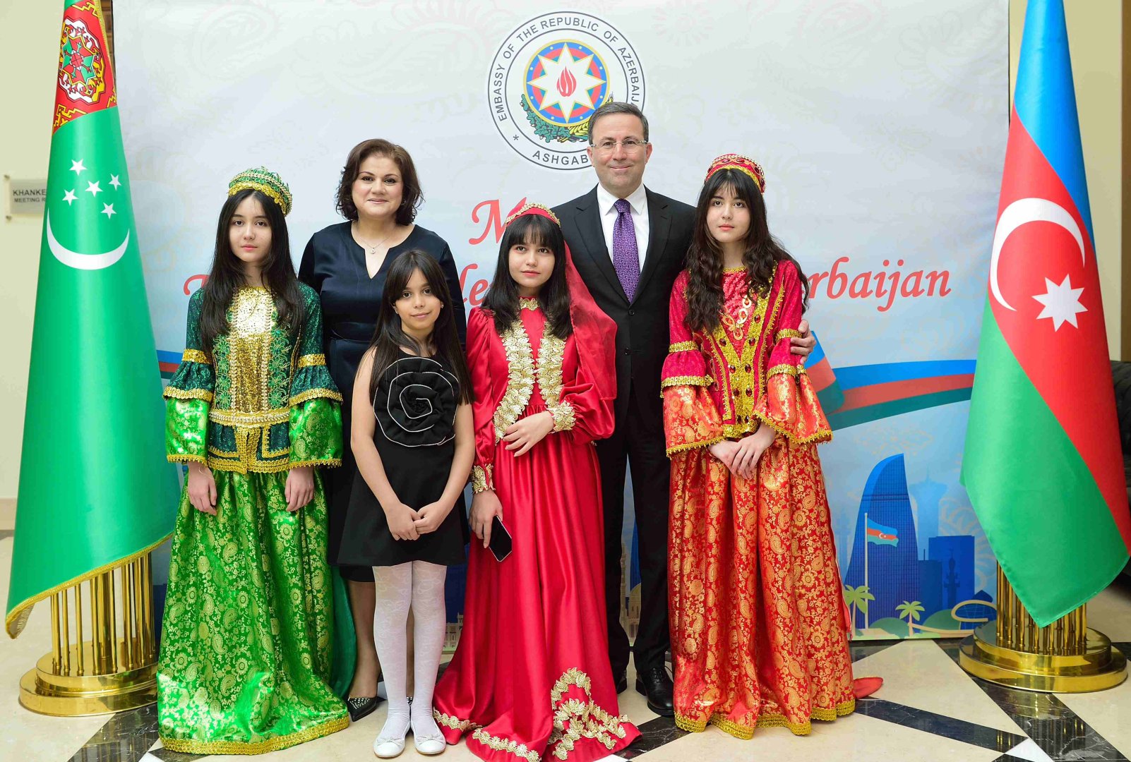 Azerbaijan's Independence Day celebrated in Turkmenistan (PHOTO)