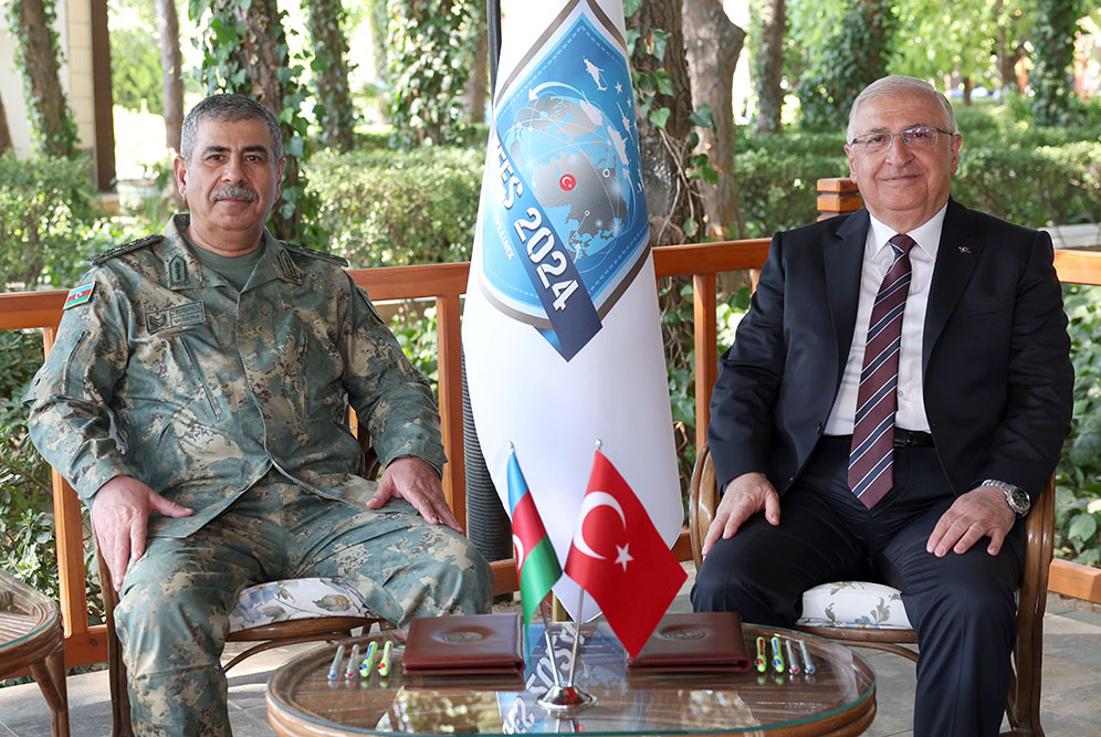 Azerbaijani, Turkish defense ministers examine potential military cooperation