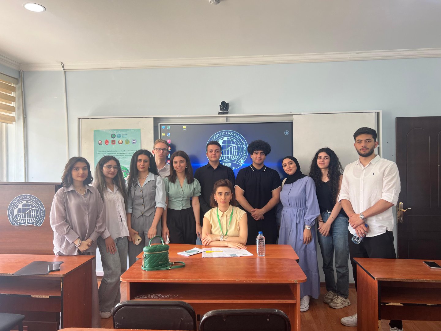 An international conference of students dedicated to the green economy is held at UNEC (PHOTO)