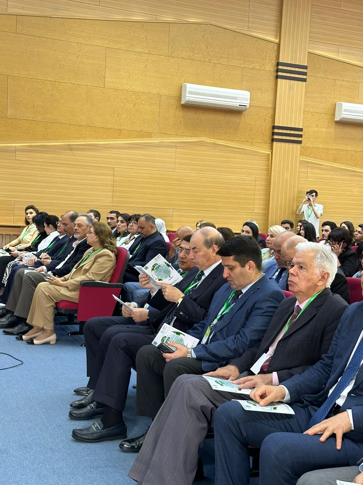 An international conference of students dedicated to the green economy is held at UNEC (PHOTO)